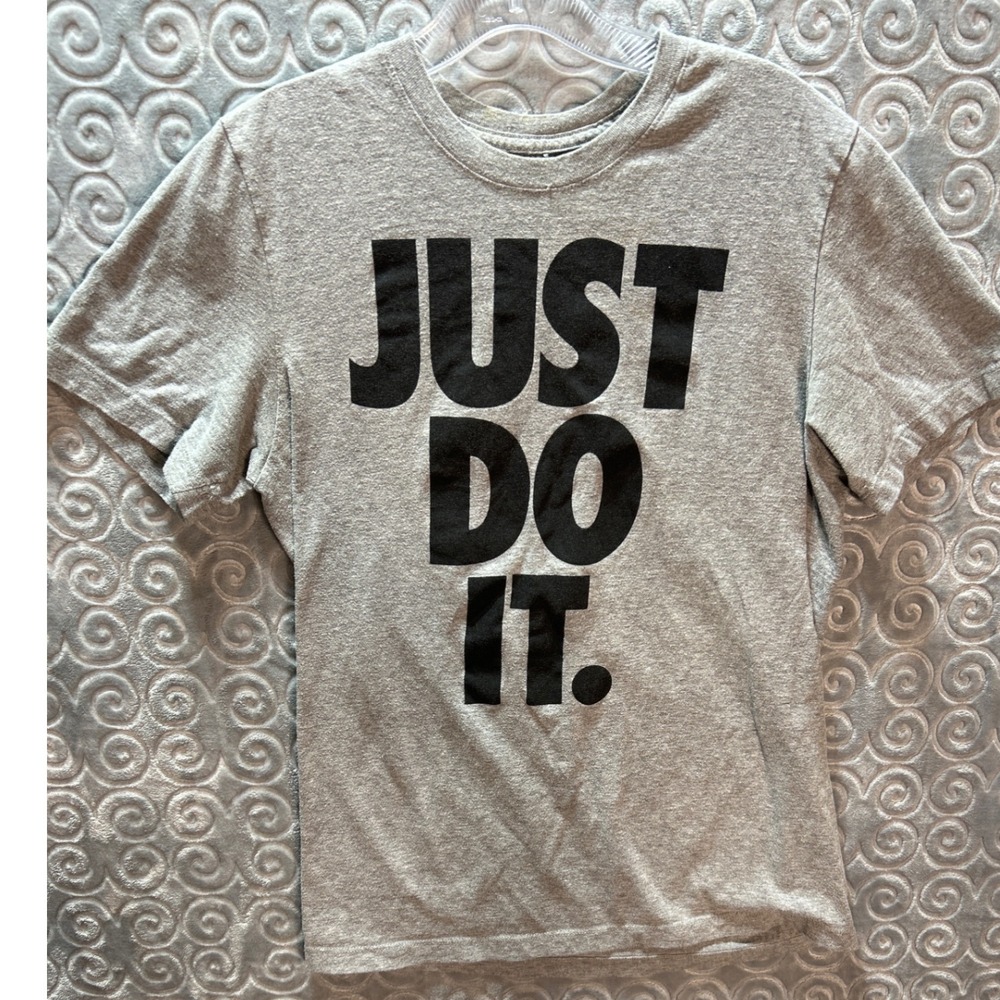 Nike Just Do It Graphic T Shirtβ Gray Size S